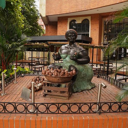 Hotel Dann Carlton Cali Exterior foto